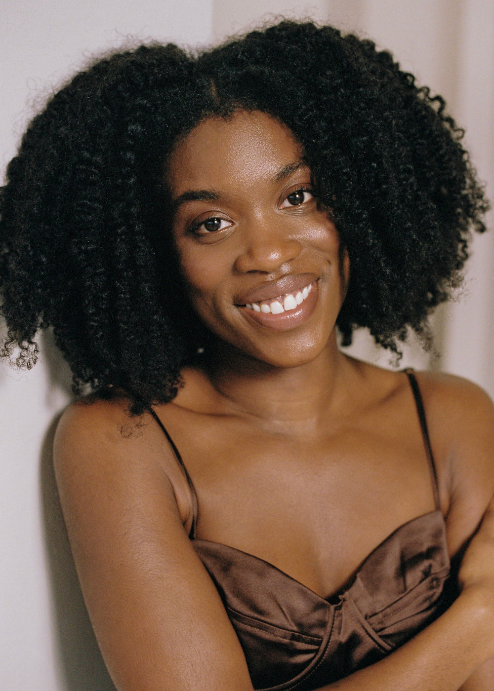 Going Natural: A Beginner's Guide to Transitioning from Chemical Treatments to Natural Curls